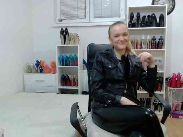 MisstressSabi webcam