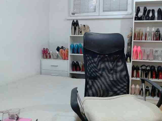 MisstressSabi webcam