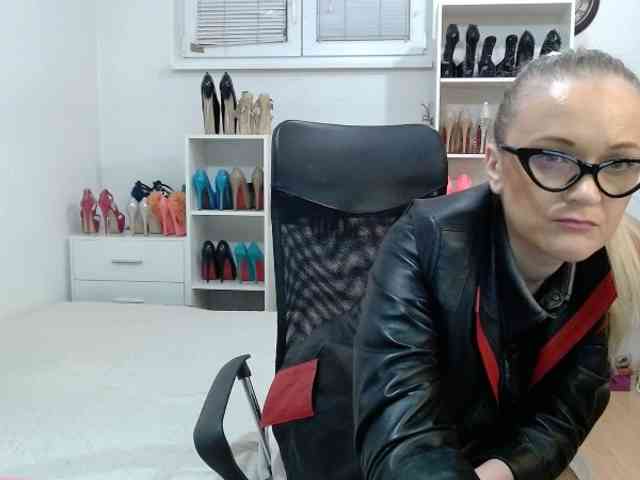 MisstressSabi webcam