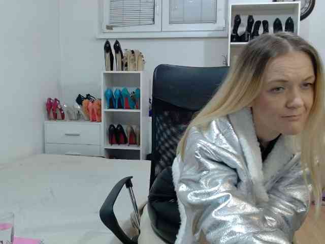 MisstressSabi webcam