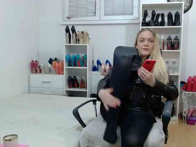 MisstressSabi webcam