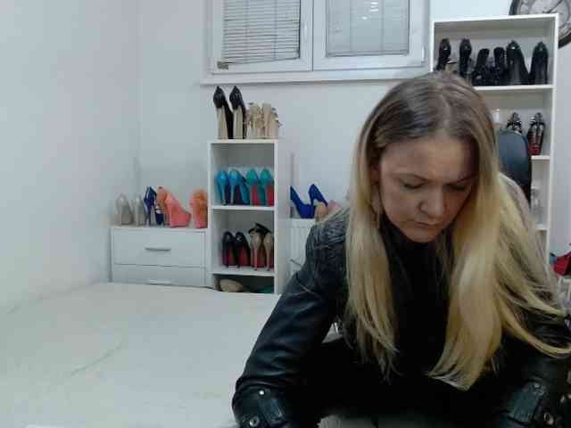 MisstressSabi webcam