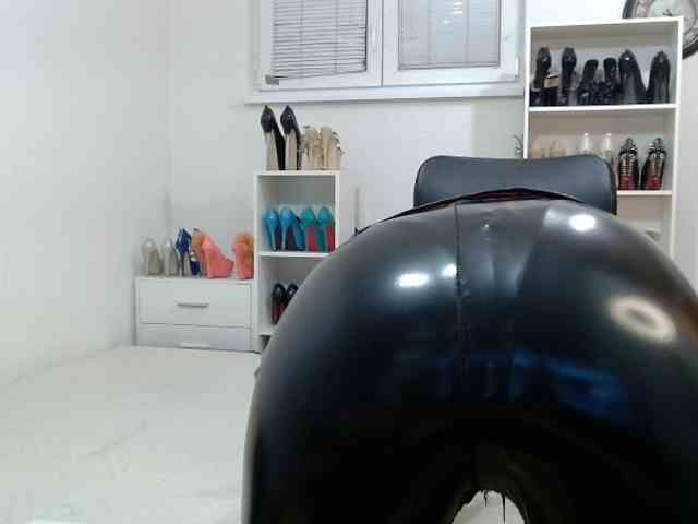 MisstressSabi webcam