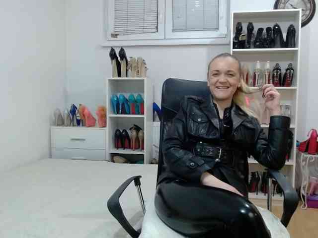 MisstressSabi webcam