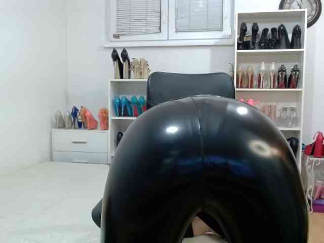 MisstressSabi webcam