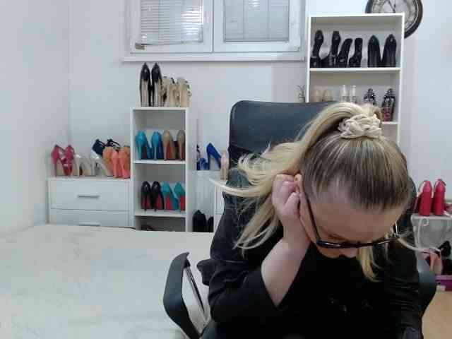 MisstressSabi webcam