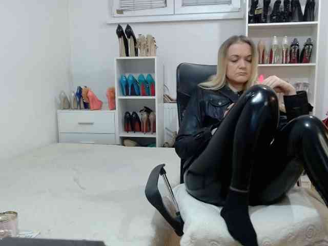 MisstressSabi webcam