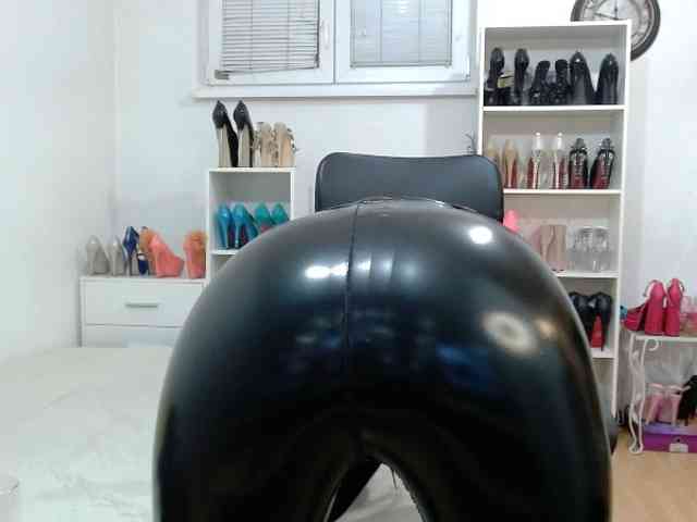 MisstressSabi webcam