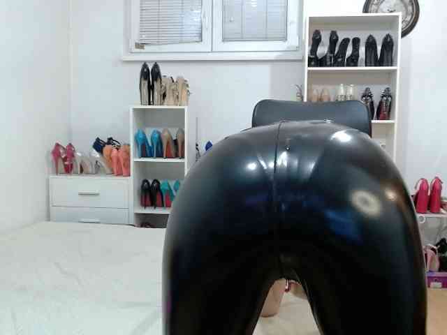 MisstressSabi webcam