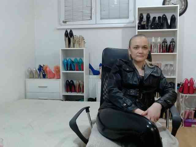 MisstressSabi webcam