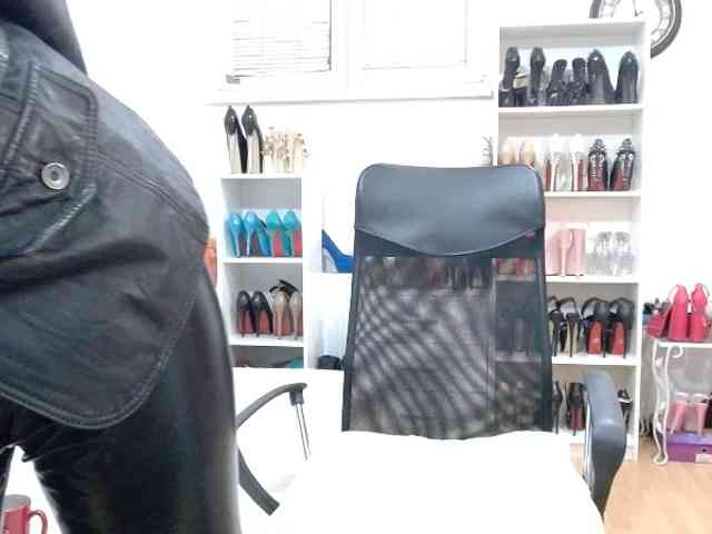 MisstressSabi webcam