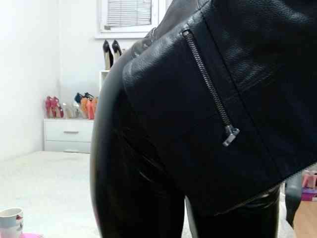 MisstressSabi webcam