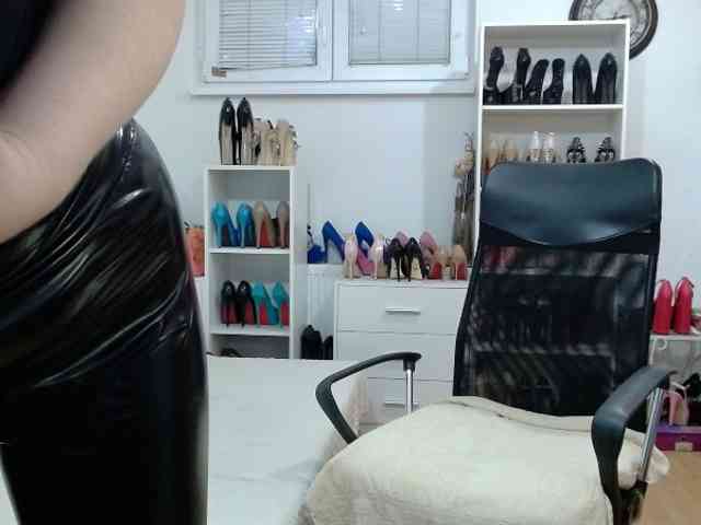 MisstressSabi webcam