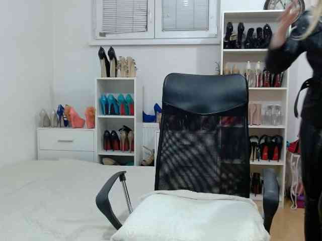 MisstressSabi webcam