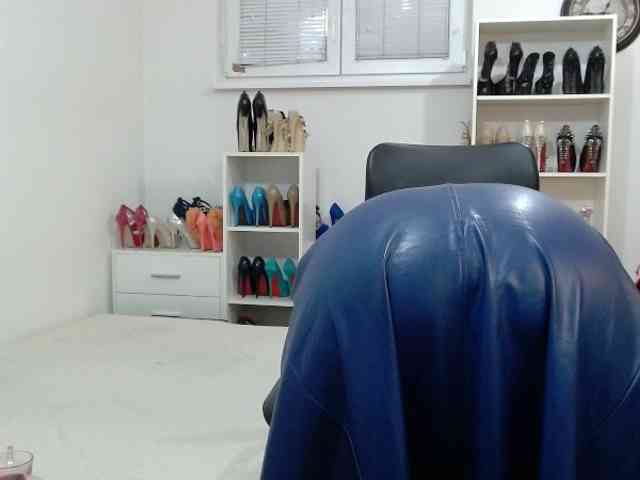 MisstressSabi webcam