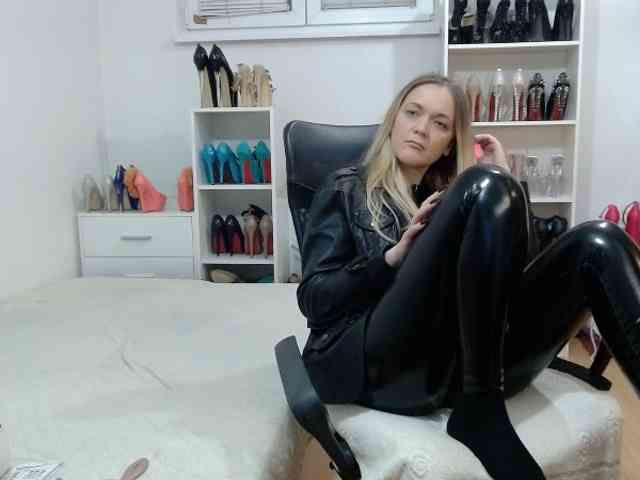 MisstressSabi webcam