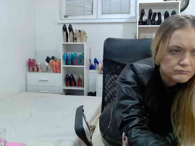 MisstressSabi webcam