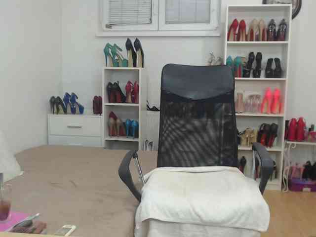 MisstressSabi webcam