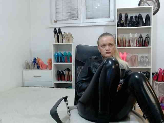 MisstressSabi webcam