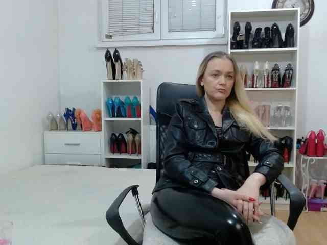 MisstressSabi webcam