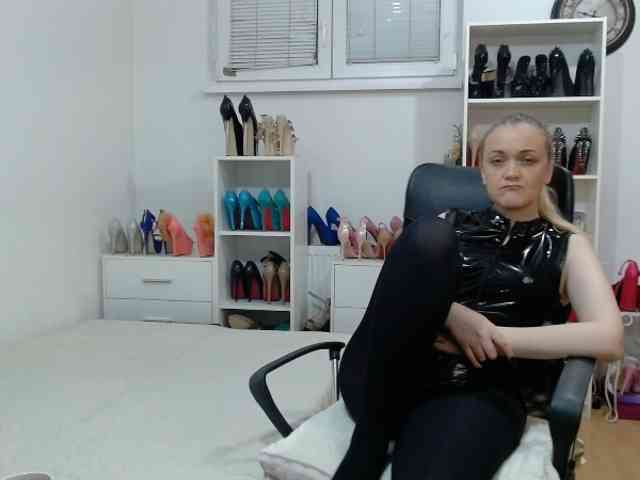 MisstressSabi webcam