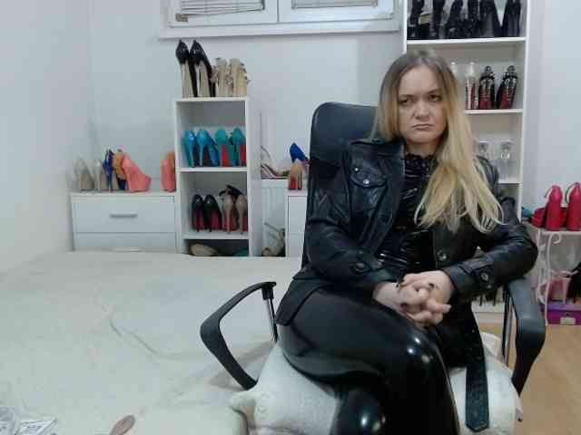 MisstressSabi webcam