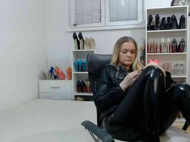 MisstressSabi webcam