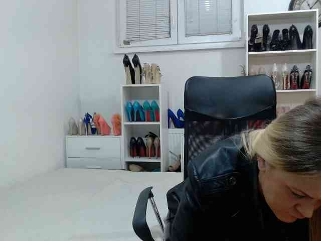 MisstressSabi webcam