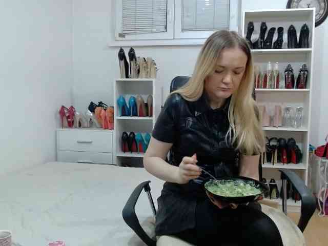 MisstressSabi webcam