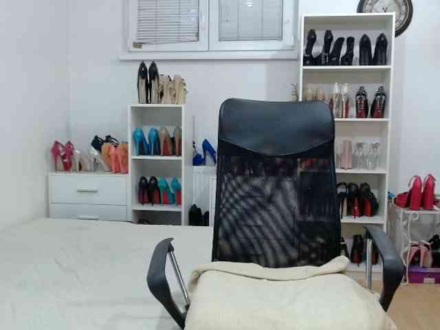 MisstressSabi webcam