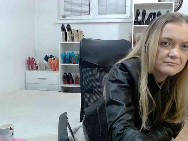 MisstressSabi webcam