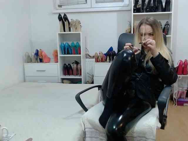 MisstressSabi MisstressSabi