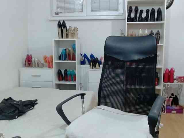 MisstressSabi webcam