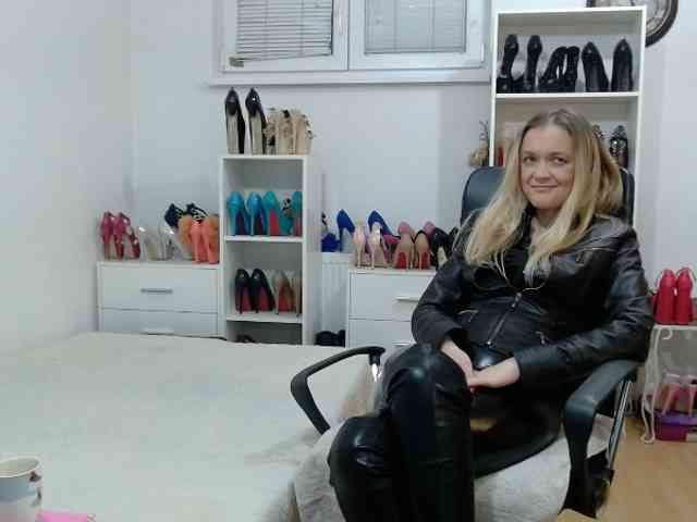 MisstressSabi webcam