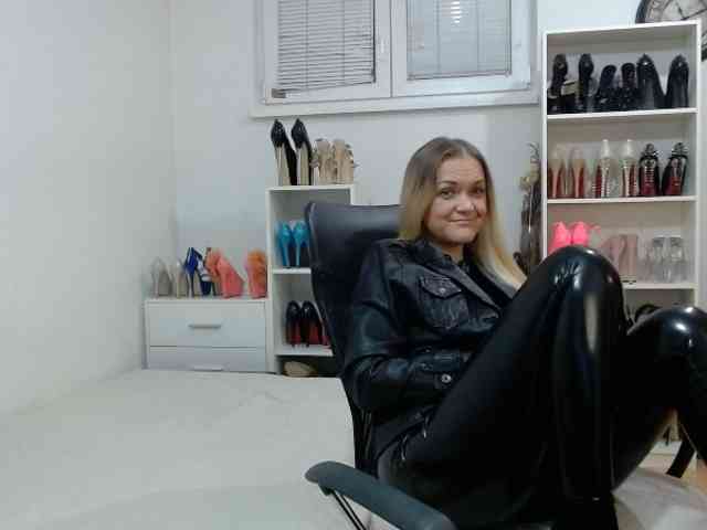 MisstressSabi webcam