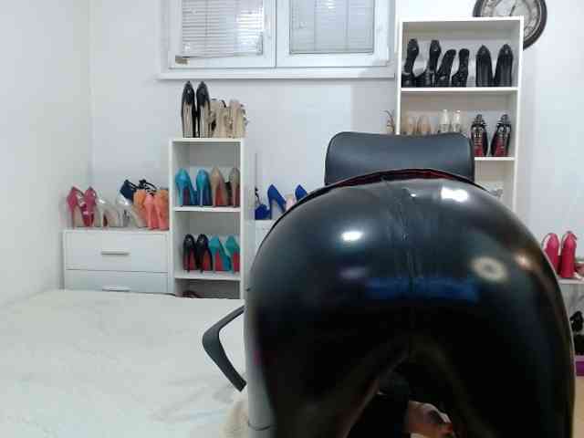 MisstressSabi webcam