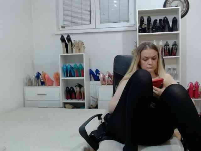 MisstressSabi webcam