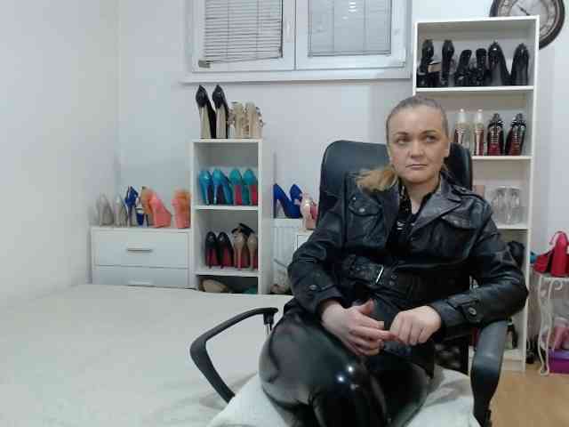 MisstressSabi webcam