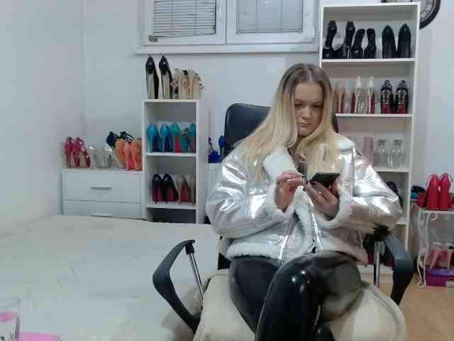 MisstressSabi webcam