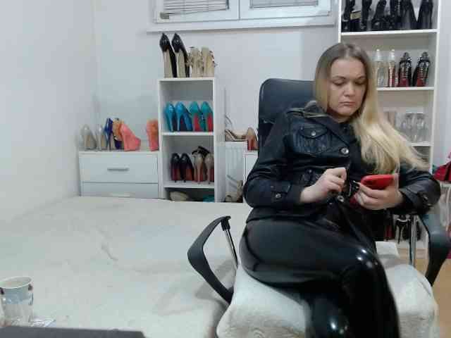 MisstressSabi webcam