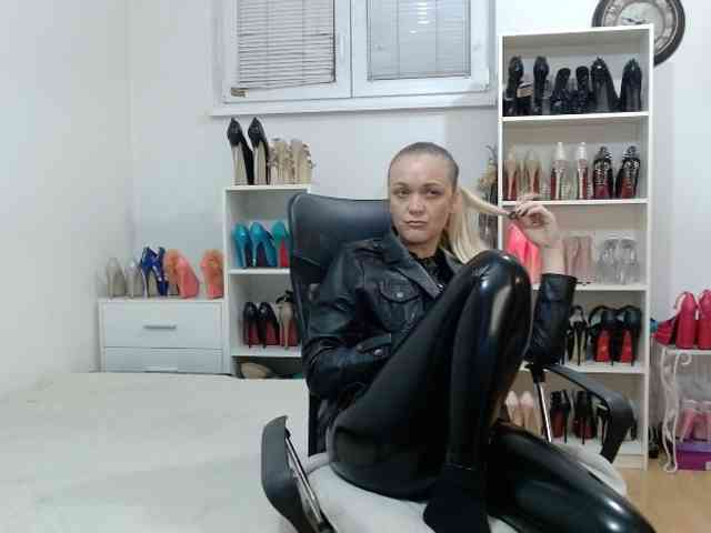 MisstressSabi webcam