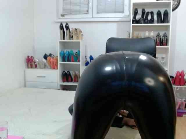 MisstressSabi webcam