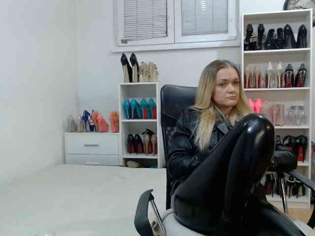 MisstressSabi webcam