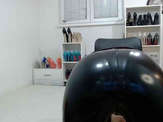 MisstressSabi webcam