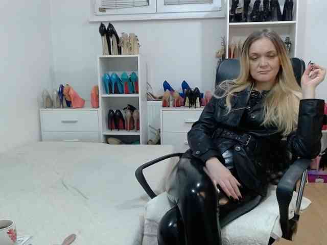 MisstressSabi webcam