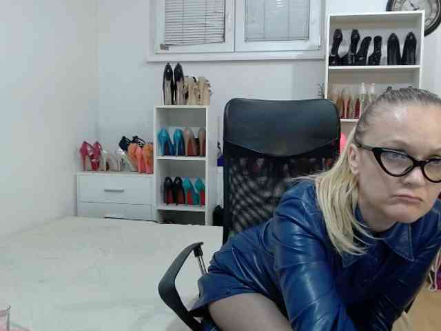 MisstressSabi webcam