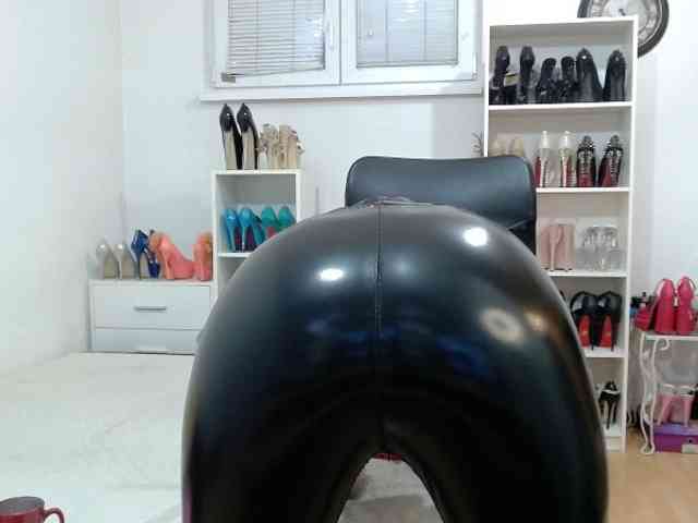 MisstressSabi webcam