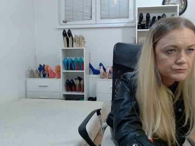 MisstressSabi webcam