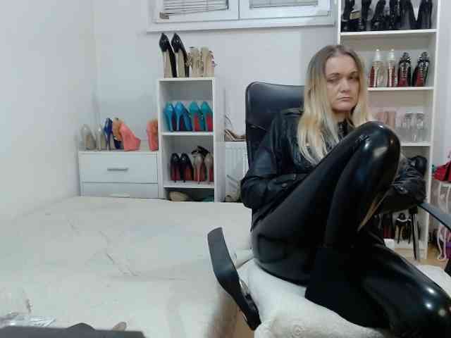 MisstressSabi webcam