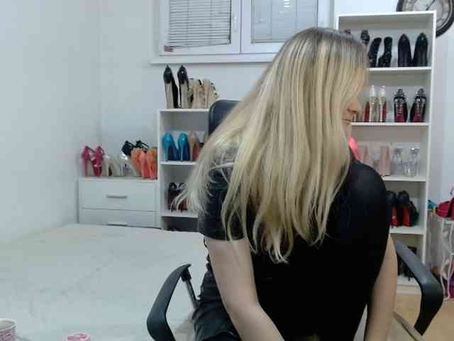 MisstressSabi webcam